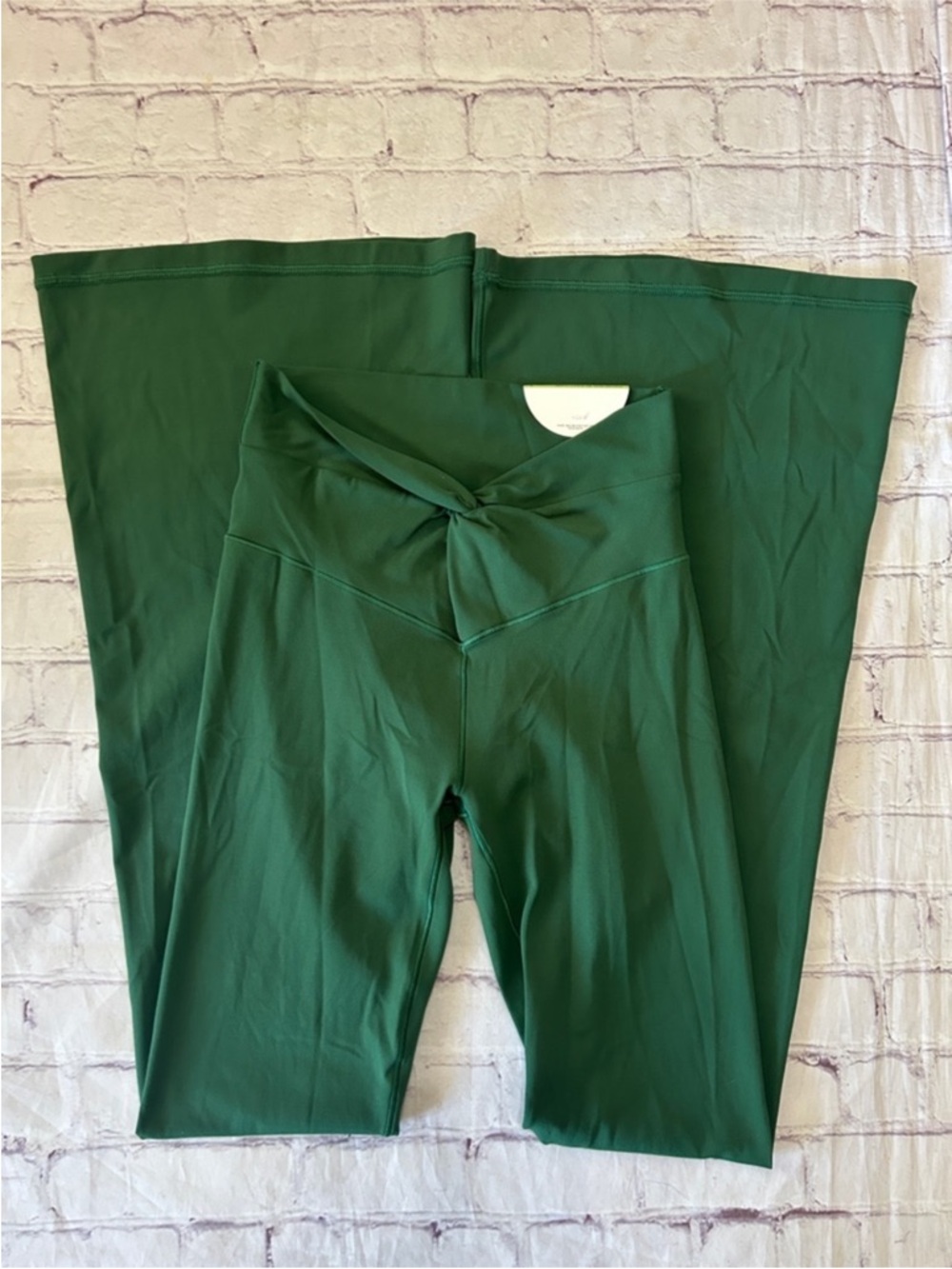 Offline By Aerie NWT Matching Set Cropped Tank & Flare pants Hunter Green Small - Picture 6 of 10